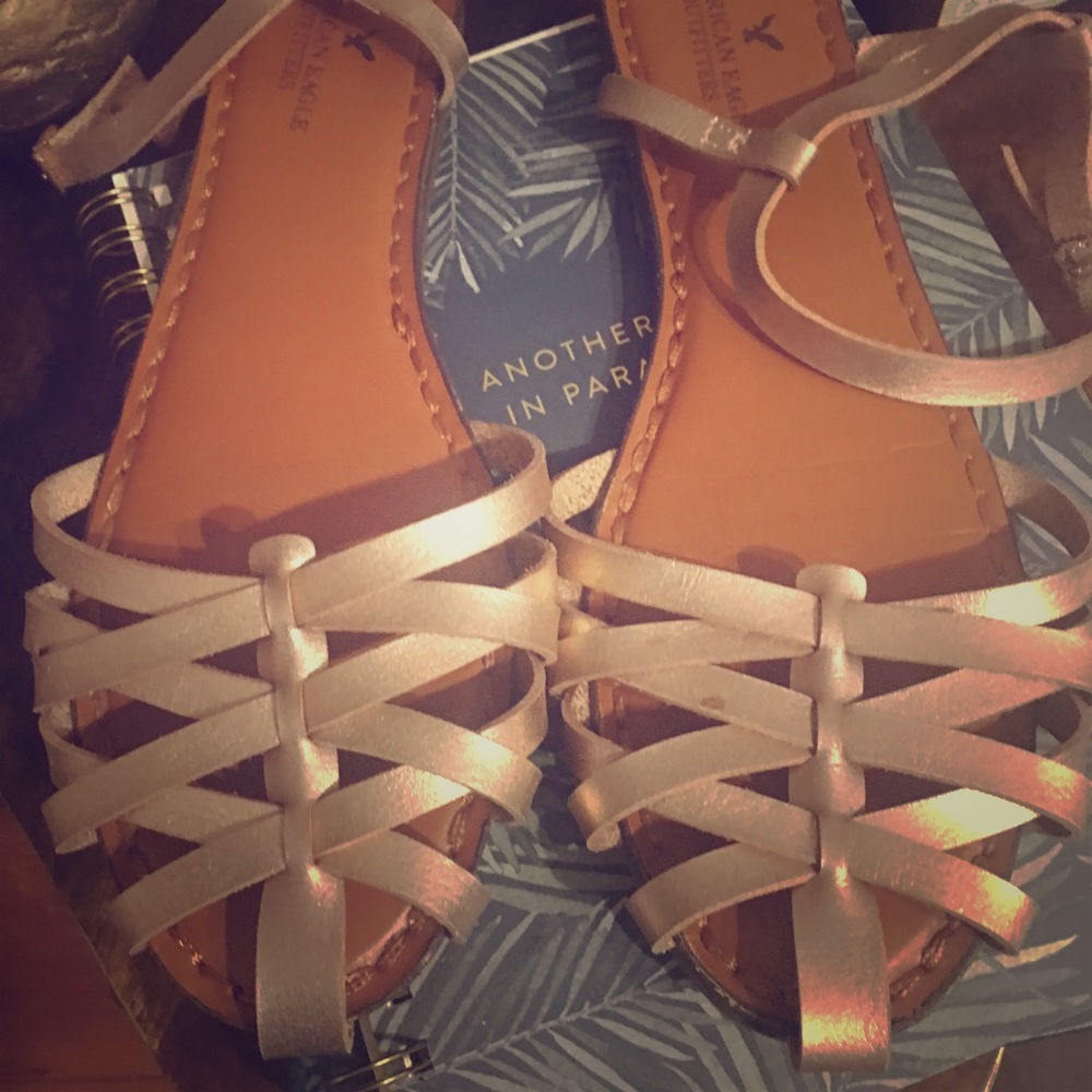 American eagle closed toe flat sandals!